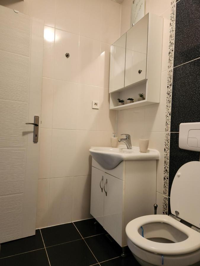 Airport Apartment Otopeni Extérieur photo